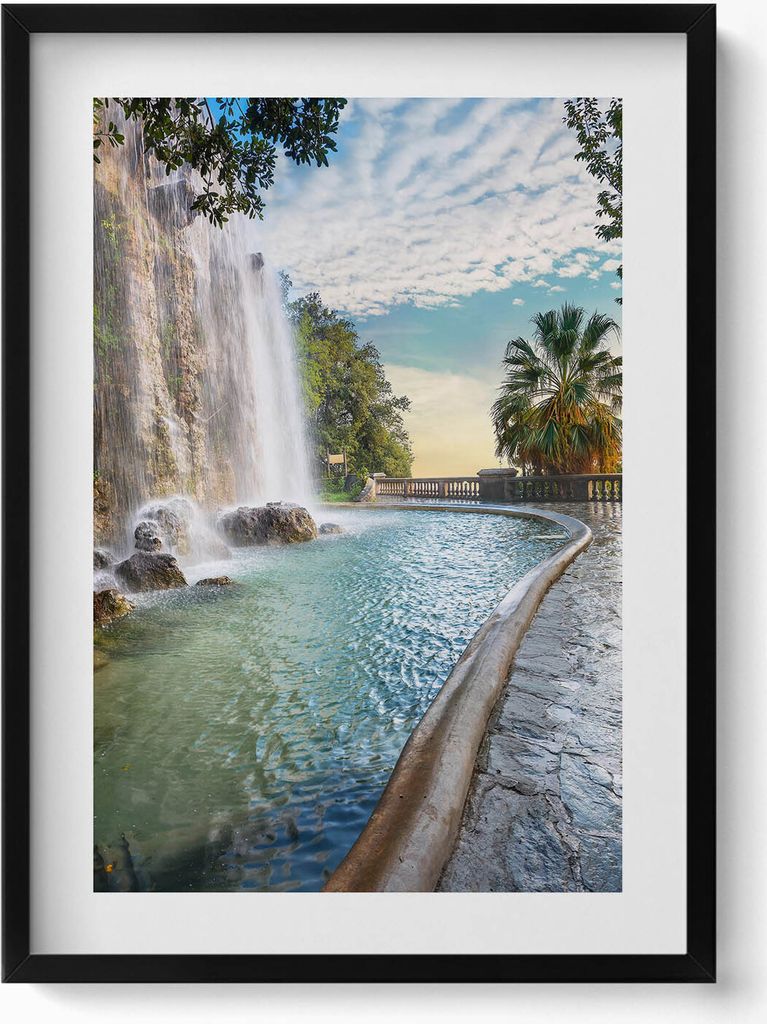 Wasserfall im Parc de la Colline du Chateau– Wandbild mit Rahmen – Gerahmtes Bild – Wanddekoration – 50x70 cm – Schwarz Rahmen