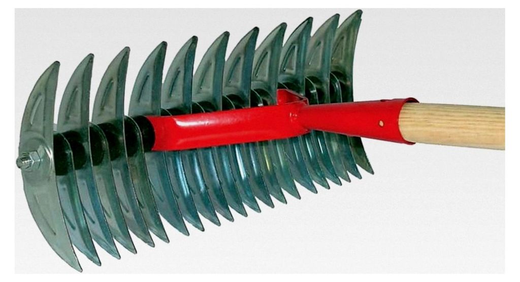 Schneidrechen 35 cm Vertikutierer Rasenlüfter mit Stiel