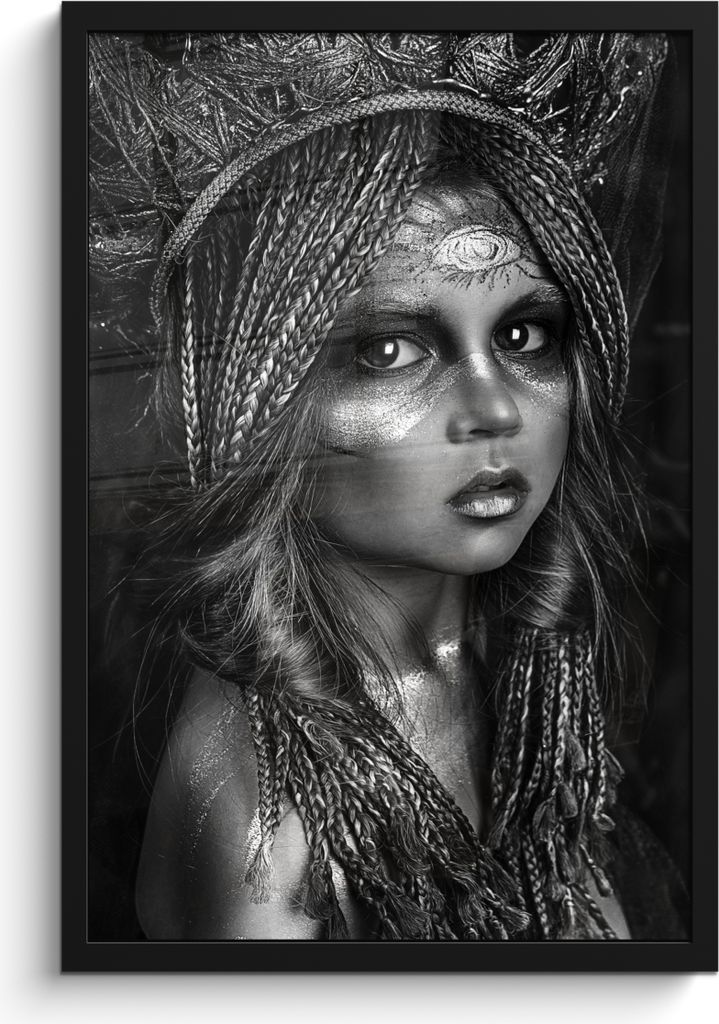 MuchoWow MuchoWow Gerahmtes Poster Frau - Krone - Auge 40x60 cm - Poster mit zchwarzem Bilderrahmen - Papierdruck - Wandbilder