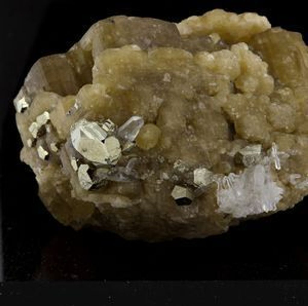 Siderit, Quarz, Pyrit 88,2 Karat