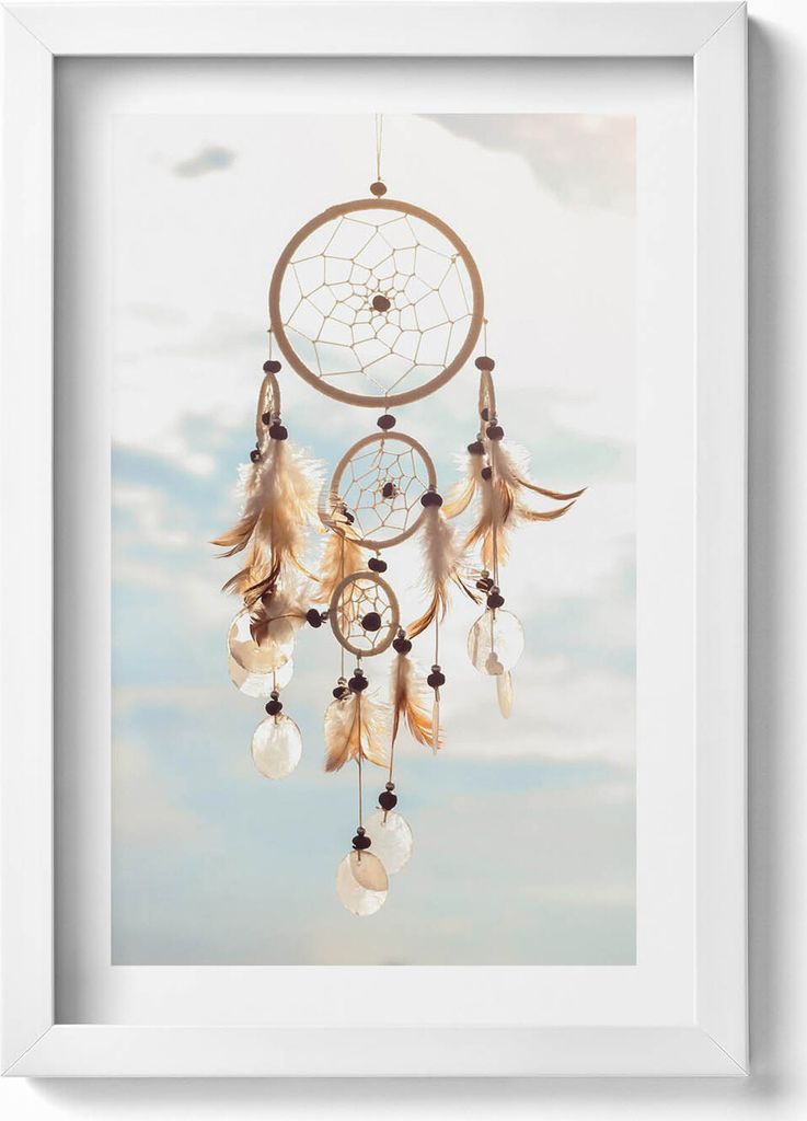 Boho Traumfänger gegen den Himmel– Wandbild mit Rahmen – Produktbild 