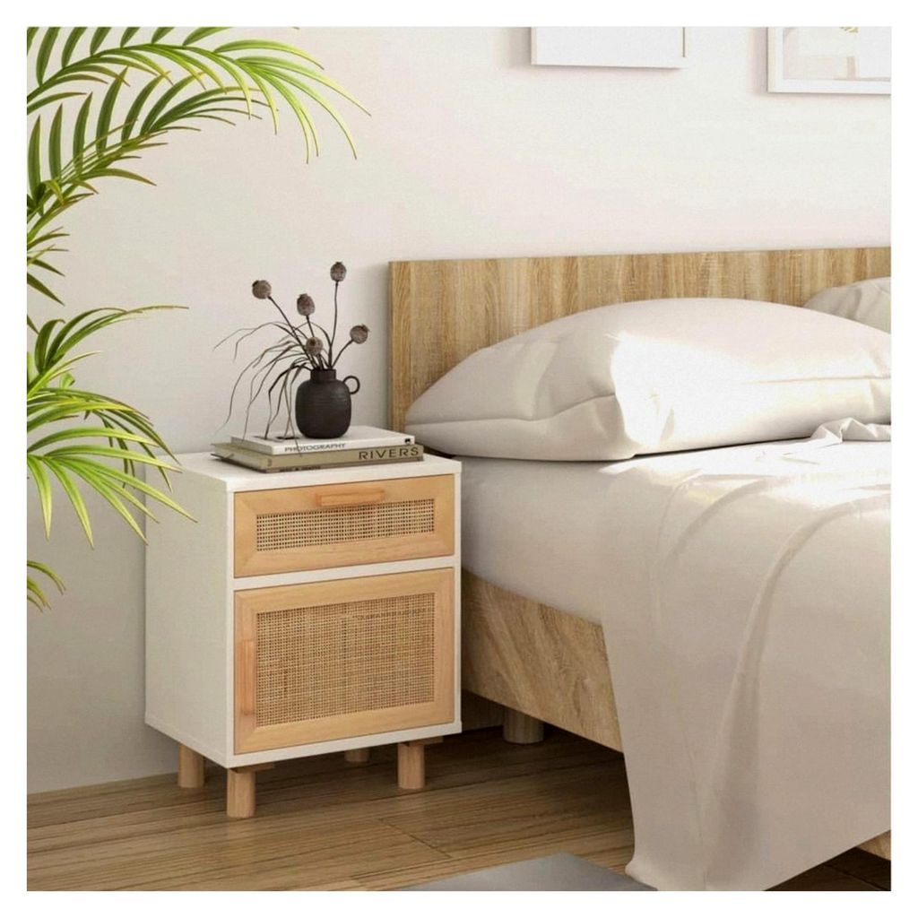 Tische und Nachttische aus Massivholz Kiefer und natürlichem Rattan in Weiß