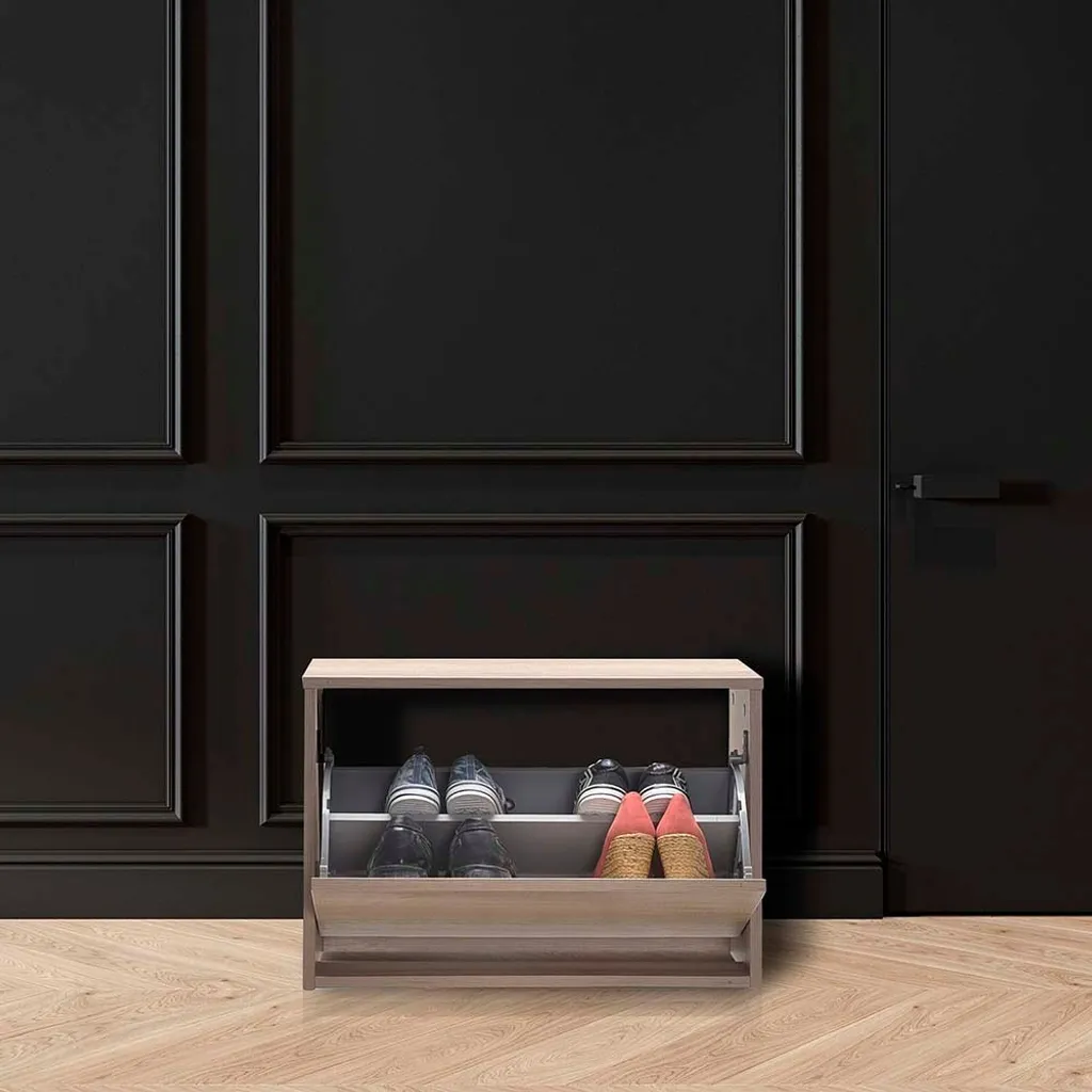 Fini le désordre dans l'entrée avec ce meuble à chaussures compact noyer
