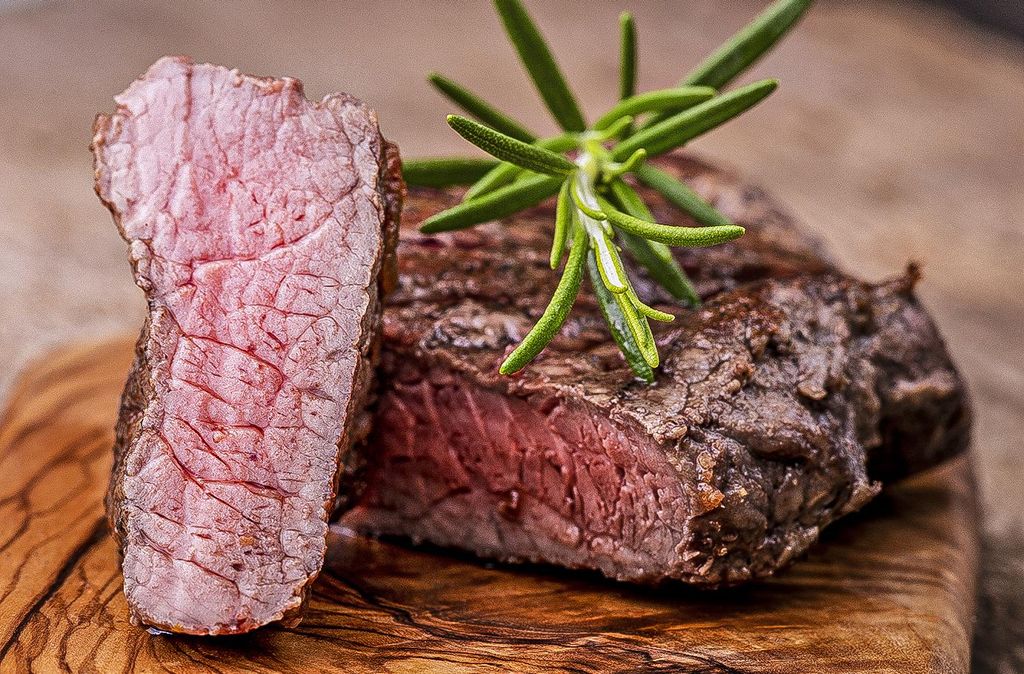 Jochen Schweizer Steak Tasting Chemnitz (4 Std.); Erlebnis verschenken oder selbst erleben; Gutschein gültig für 1 Person Gruppengröße: 18-25 ...