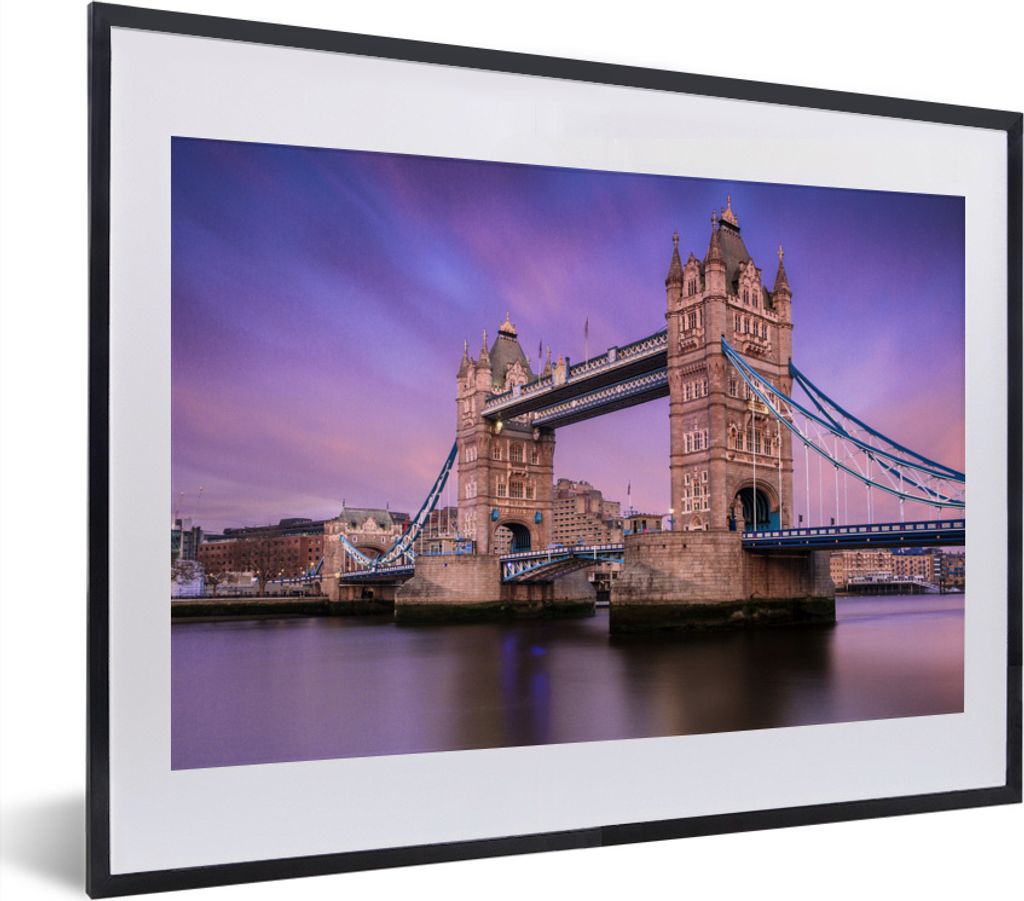 MuchoWow MuchoWow Gerahmtes Poster Rosa Farben am Himmel über der Tower Bridge in London 40x30 cm - Poster mit zchwarzem Bilderrahmen - Bilder...