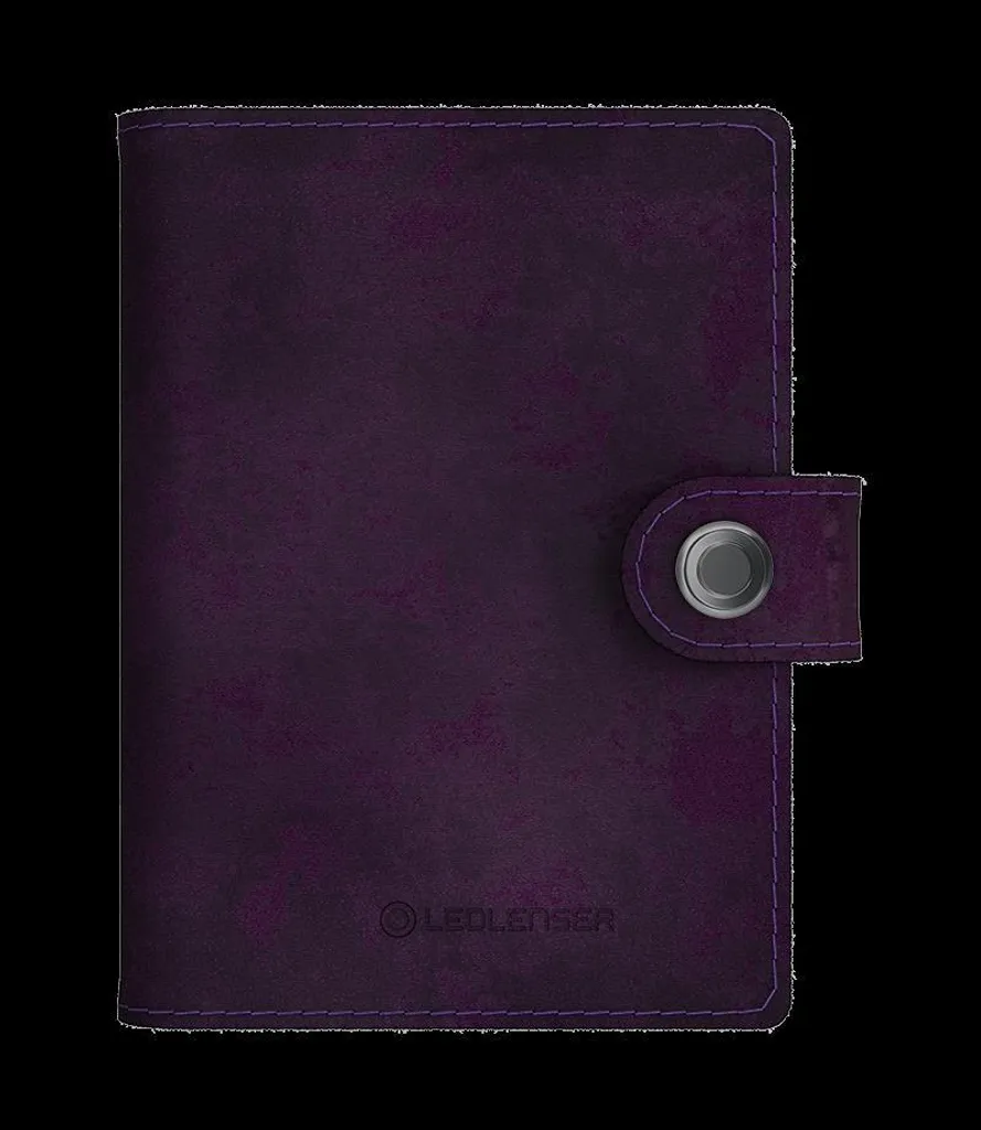 Fini les portefeuilles volumineux avec le Lite Wallet Matte Deep Wine