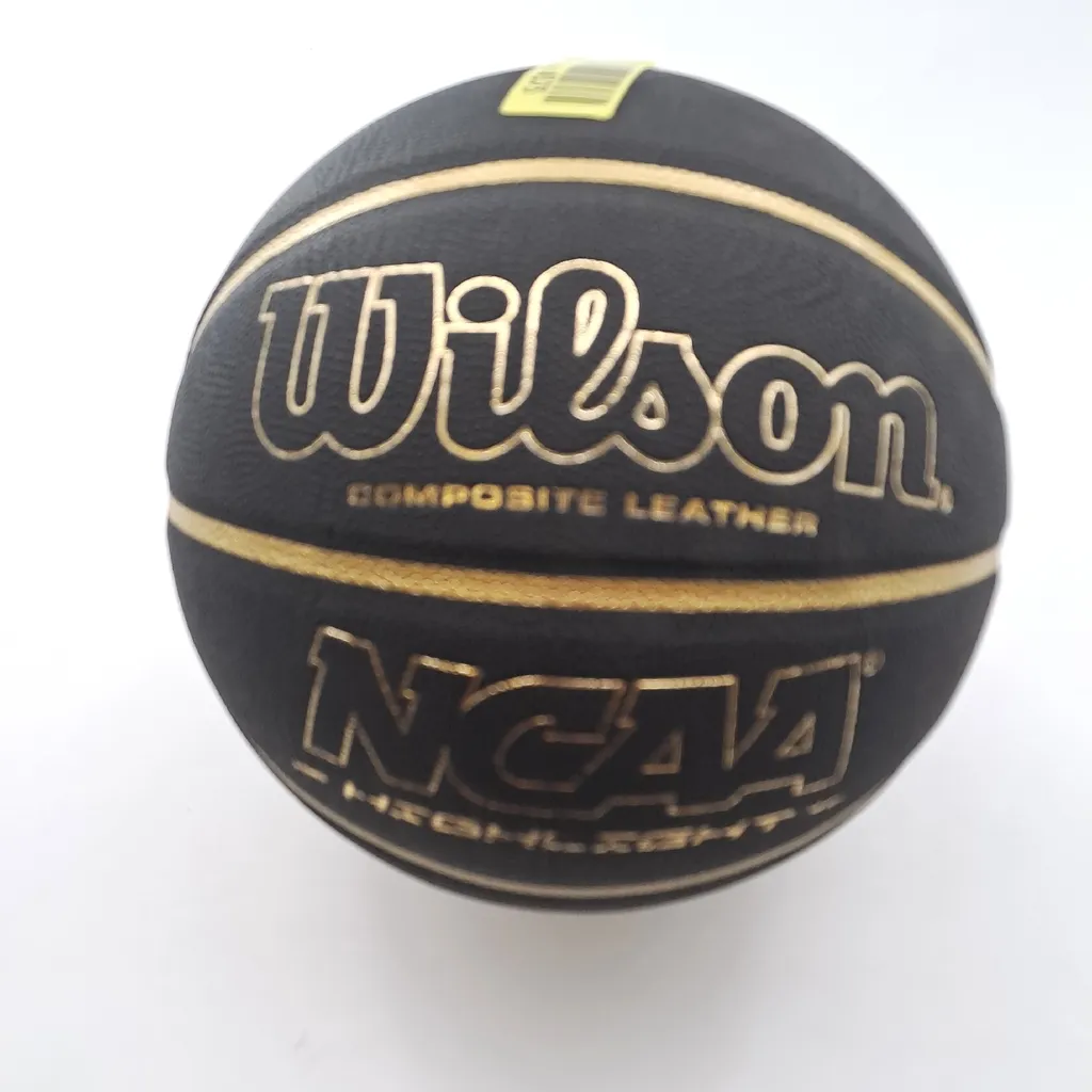Ballon de Basket d'Entraînement Wilson NCAA Matchs et Streetball 7