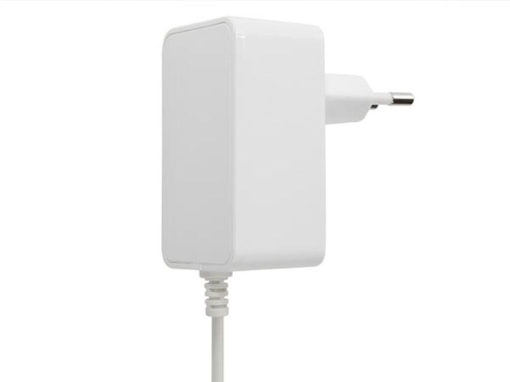 HQ-Power Kompaktes Ladegerät mit USB-C-Anschluss, 5 V - 2,5 A - 12,5 W, universeller Eingang 100-240