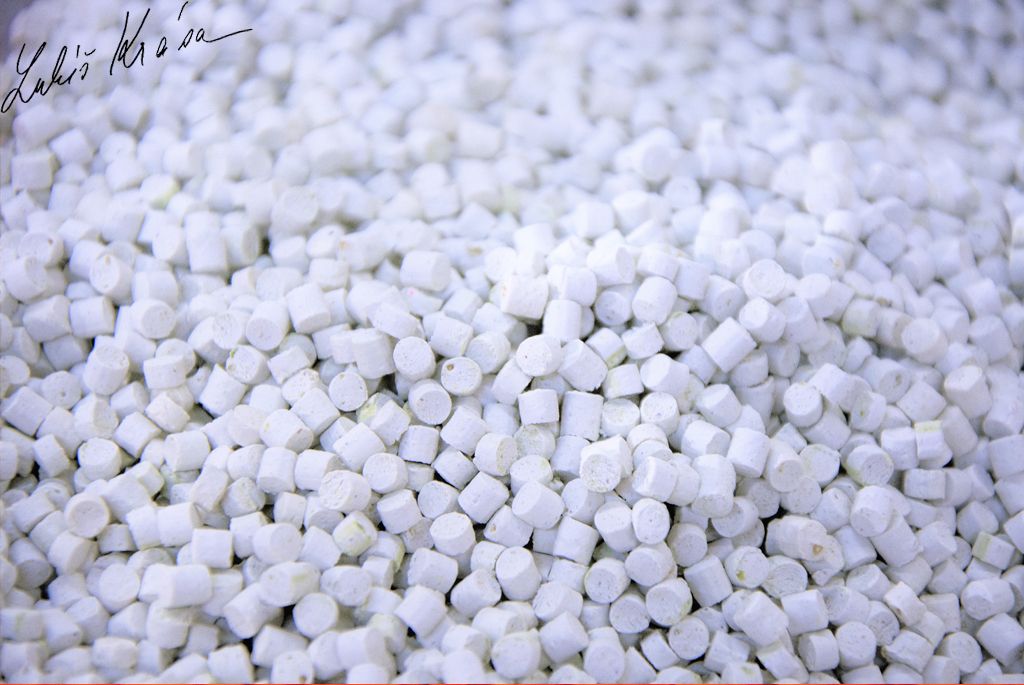 LK Baits peletky Fluoro Pellets Carp Secret 1kg Průměr: 4mm Obrázek produktu 