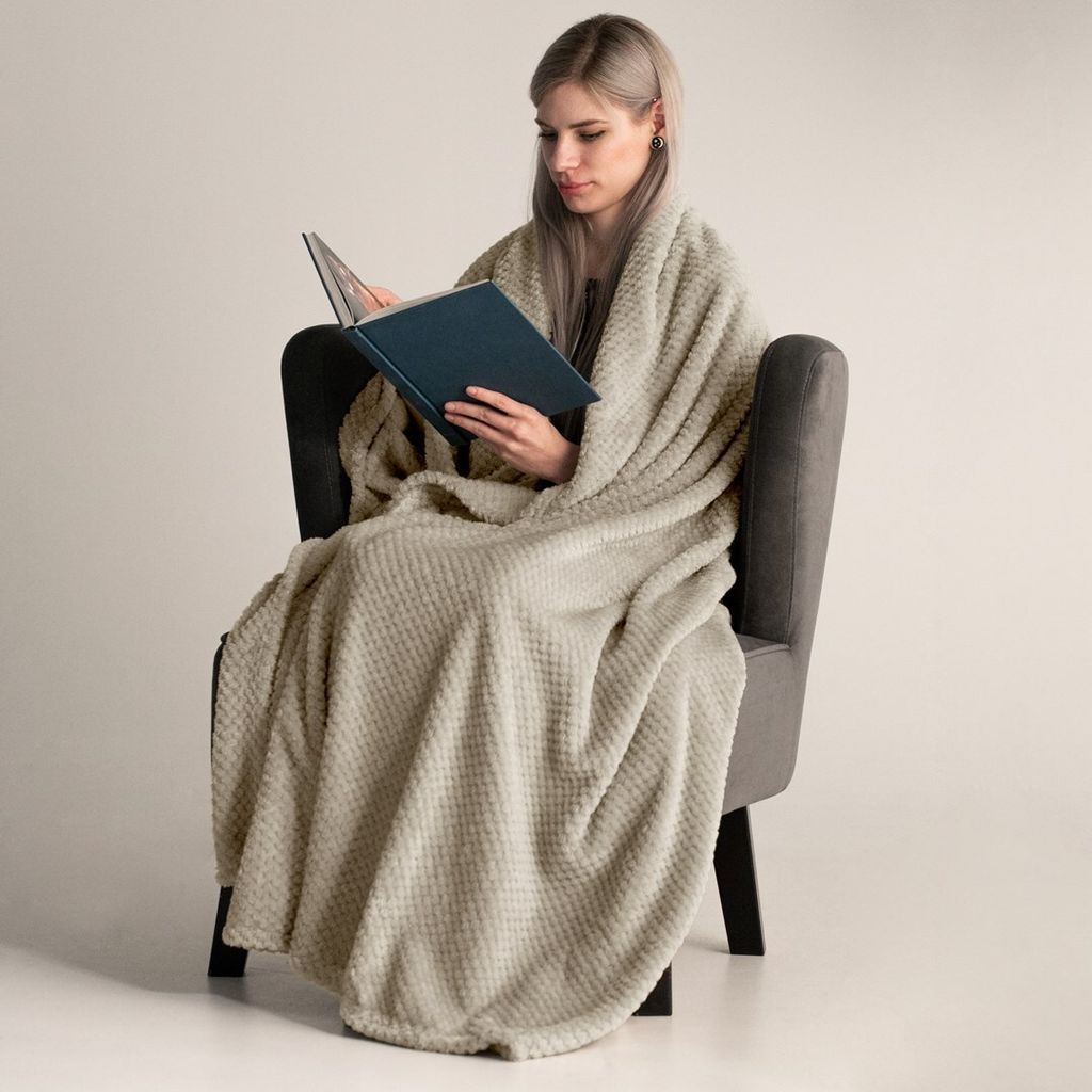 Kuscheldecke Fleece kuschelig weich Tagesdecke 150 x 200 cm - Beige-cappucino
