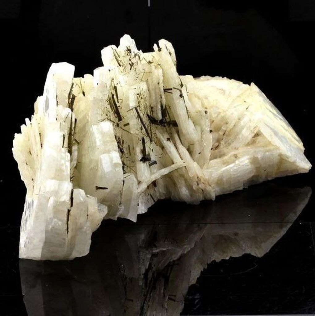 Cleavelandit + Turmalin 1995,0 Karat