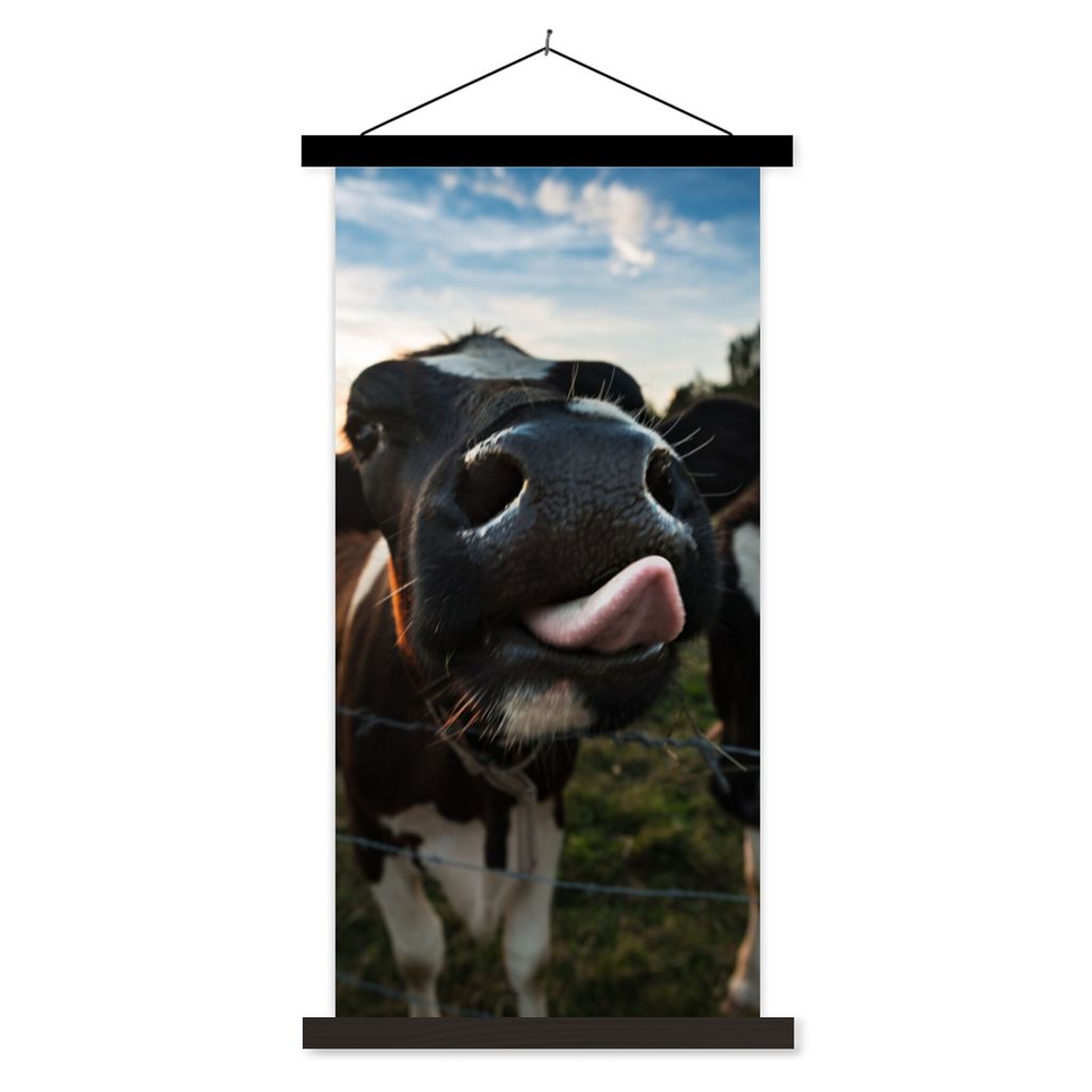 MuchoWow Textilposter Kuh - Tiere - Natur - Ausgezeichnete Zunge 90x180 cm mit schwarzem Rahmen - Dekoration Wohnzimmer