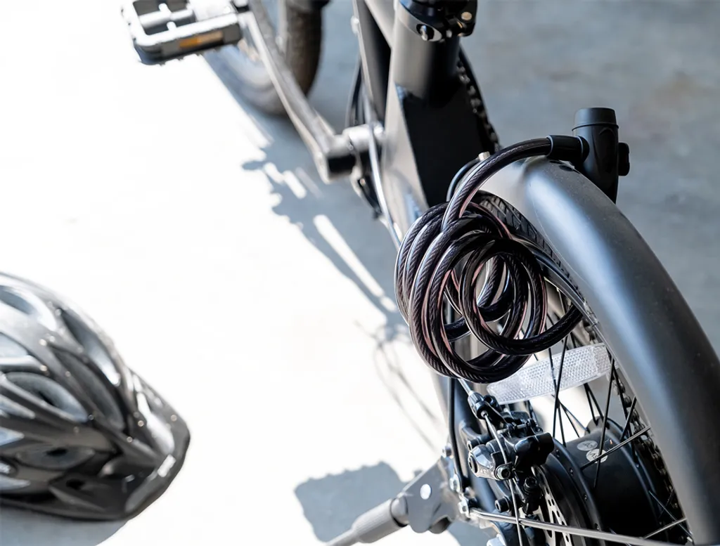 Évitez le vol de vélo avec cet antivol câble flexible Mannesmann M41156