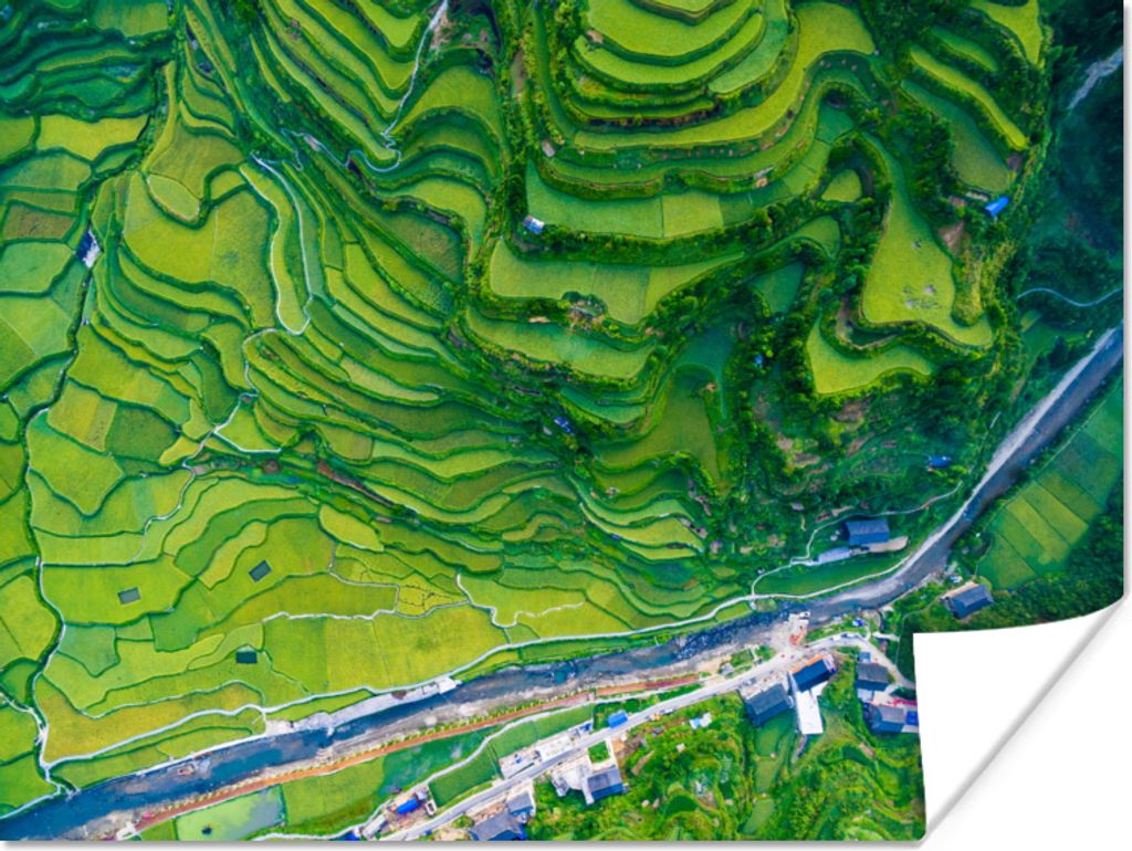 MuchoWow Poster Eine atemberaubende Luftaufnahme von grünen, trockenen Reisfeldern in Guizhou 160x120 cm - Foto Plakat