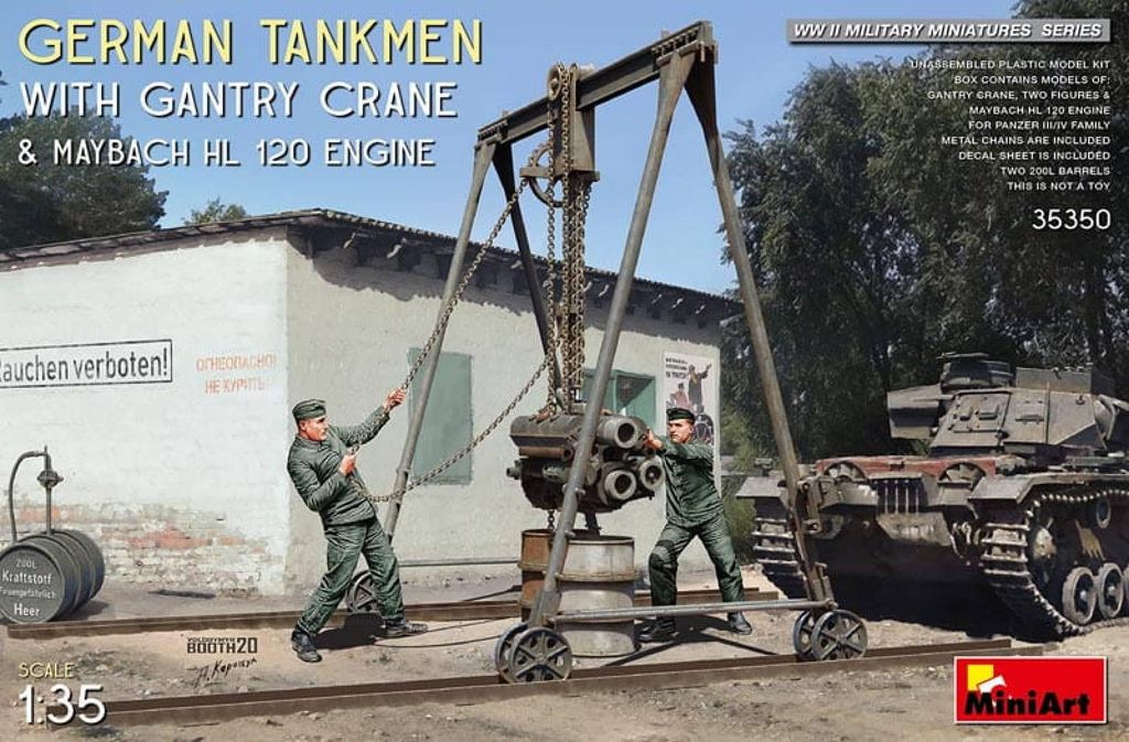 German Tankmen with Gantry Crane & Maybach HL 120 Engine / Produktbild 