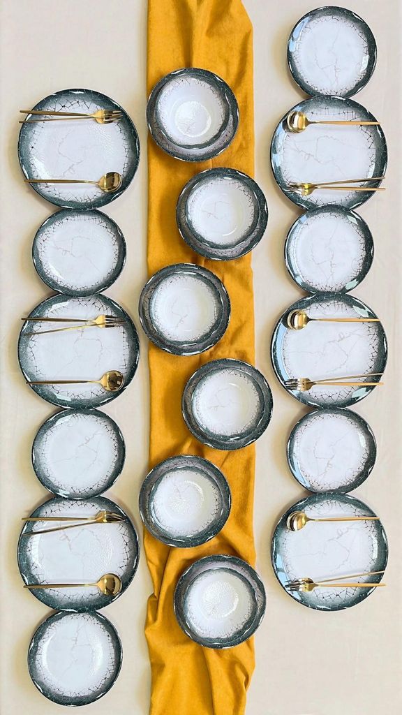 Hermia Concept, Hochwertiges 24-teiliges Geschirrset, 100% Keramik, Weiß und Anthrazit | 6 Servierplatten (26 cm), 6 Teller (22 cm), 6 Schalen (16...