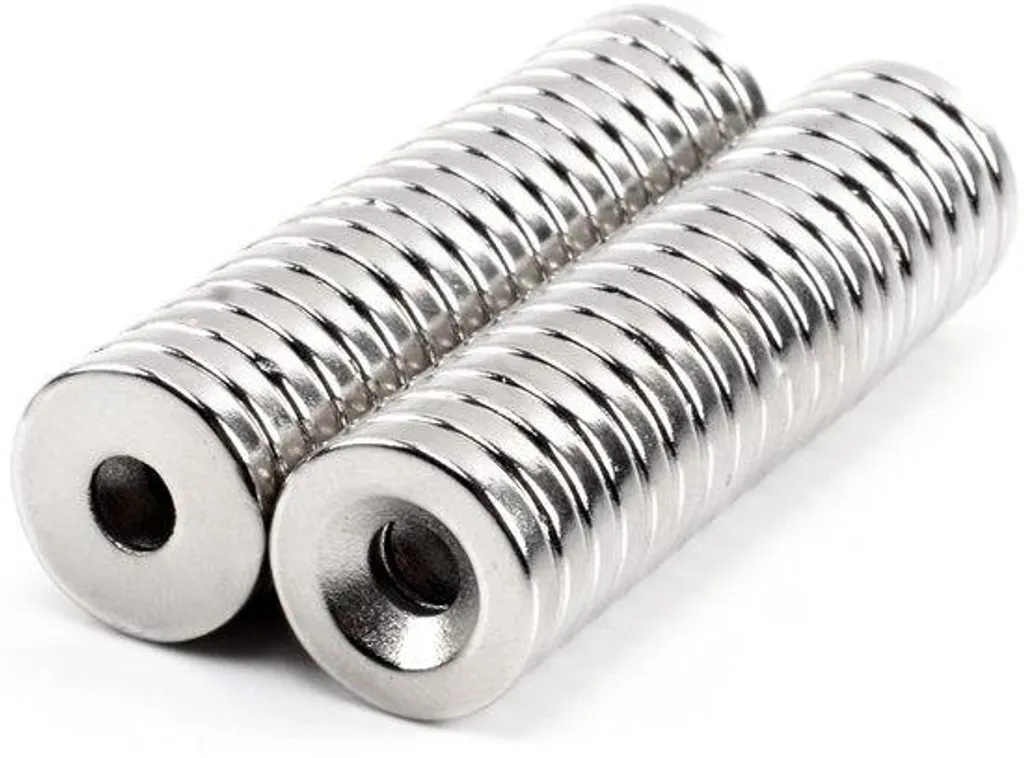 Lot de 40 aimants de fixation avec trou fraisé M4 en néodyme 15x3mm