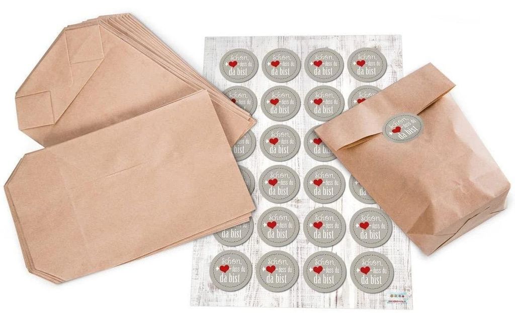 Geschenktüten Set: 24 braune Kraftpapier-Tüten Papiertüten 14 x 22 x 5,6 cm + 24 Stück Aufkleber Sticker 4 cm grau rot Herz SCHÖN DASS DU DA B...