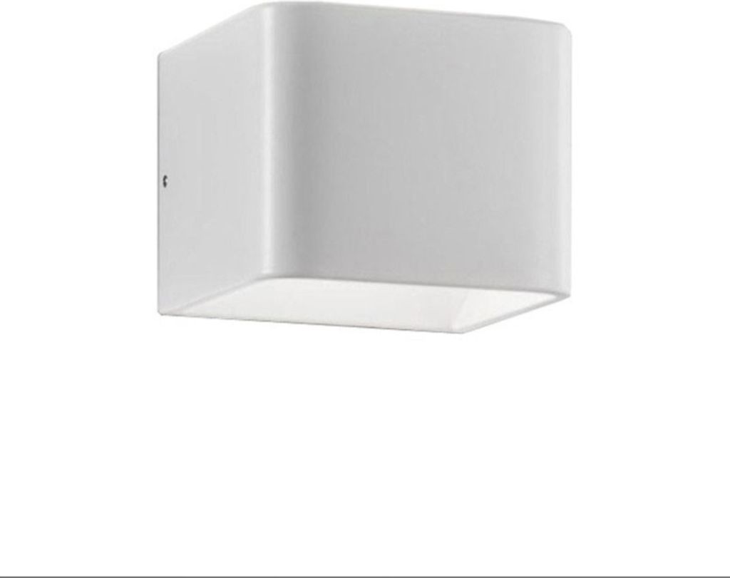 Cubetto IP20 5,6W weiße LED-Wandleuchte