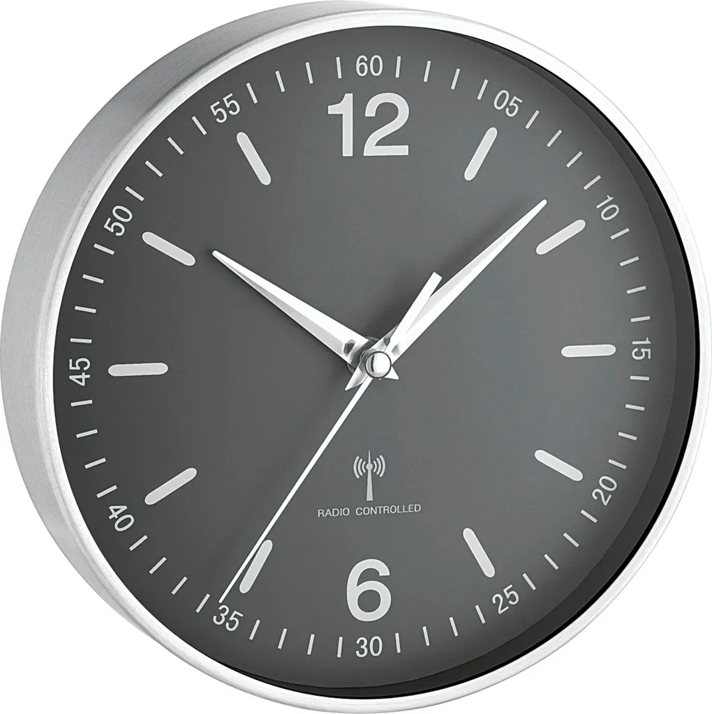 Horloge murale sans réglage manuel TFA - Fin du changement d'heure été
