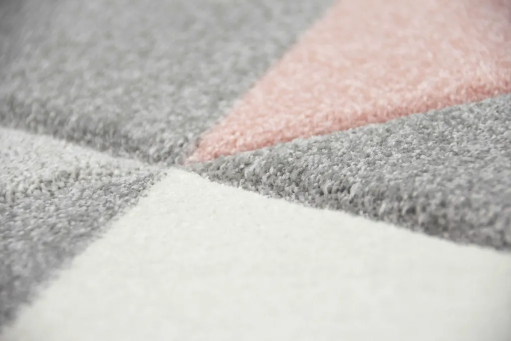 Tapis rectangulaire à motifs géométriques rose et gris pour séjour - 4