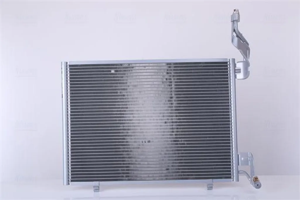 Condenseur de clim Nissens pour Fiesta - Radiateur de climatisation