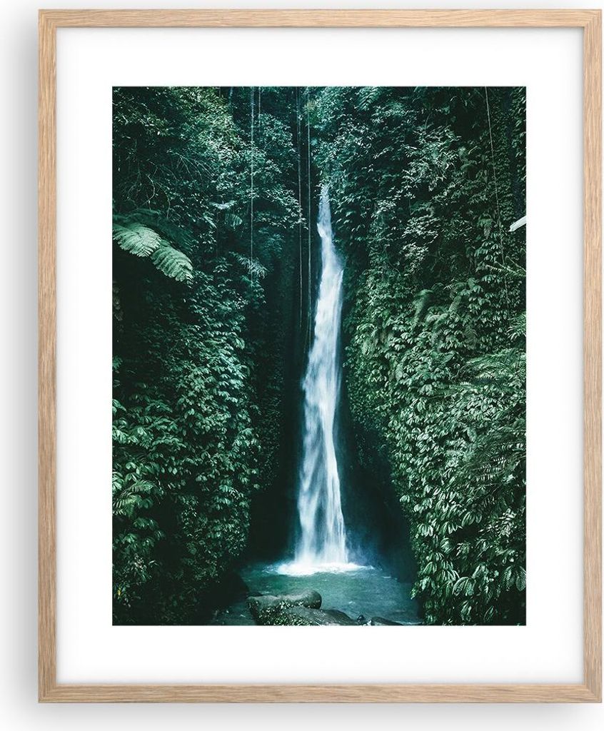 Gerahmtes Poster - Rahmen in heller Eiche - Tropen Wasserfall Dschungel - 40x50 cm - Wand Bild - Wanddeko - Wandbilder - Kunstposter - Wandposter -...