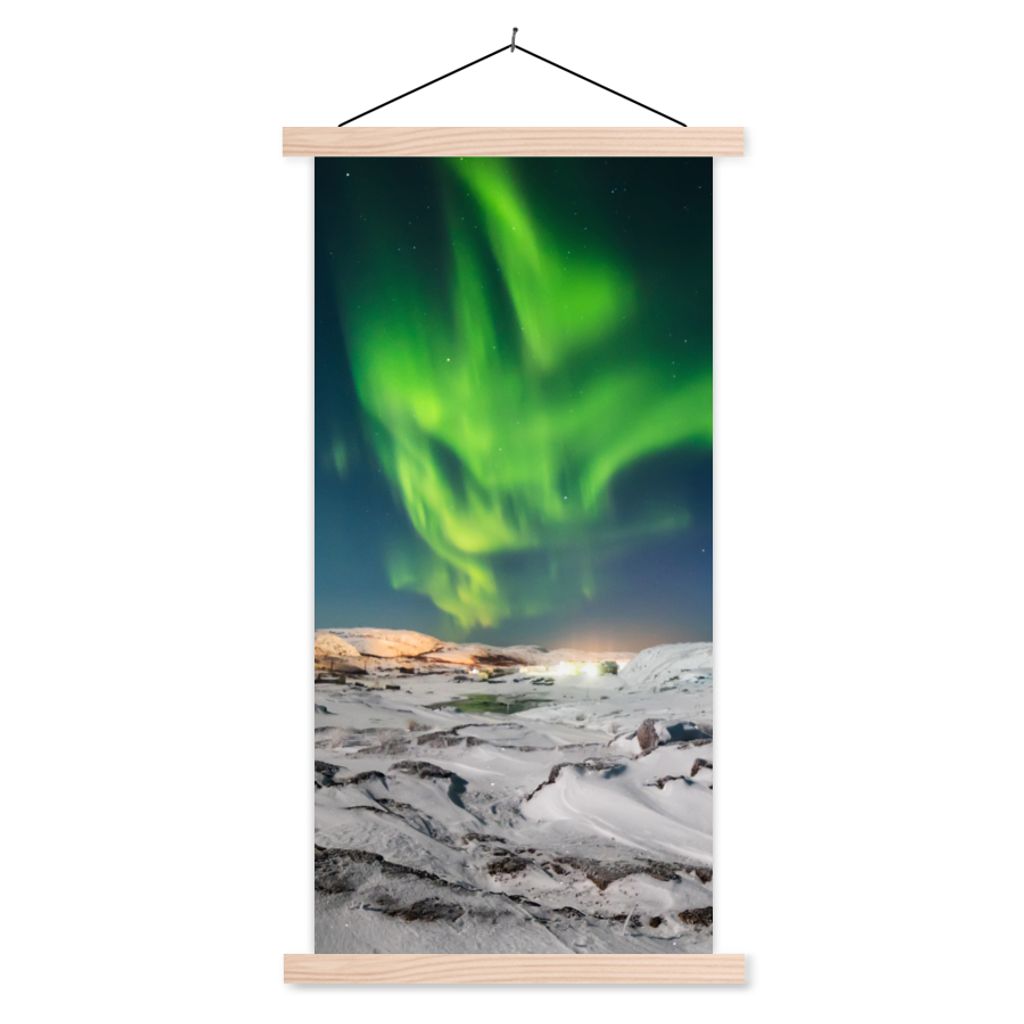 MuchoWow Textilposter Nordlichter - Berg - Schnee 40x80 cm mit holzfarbenen Rahmen - Wohnzimmer