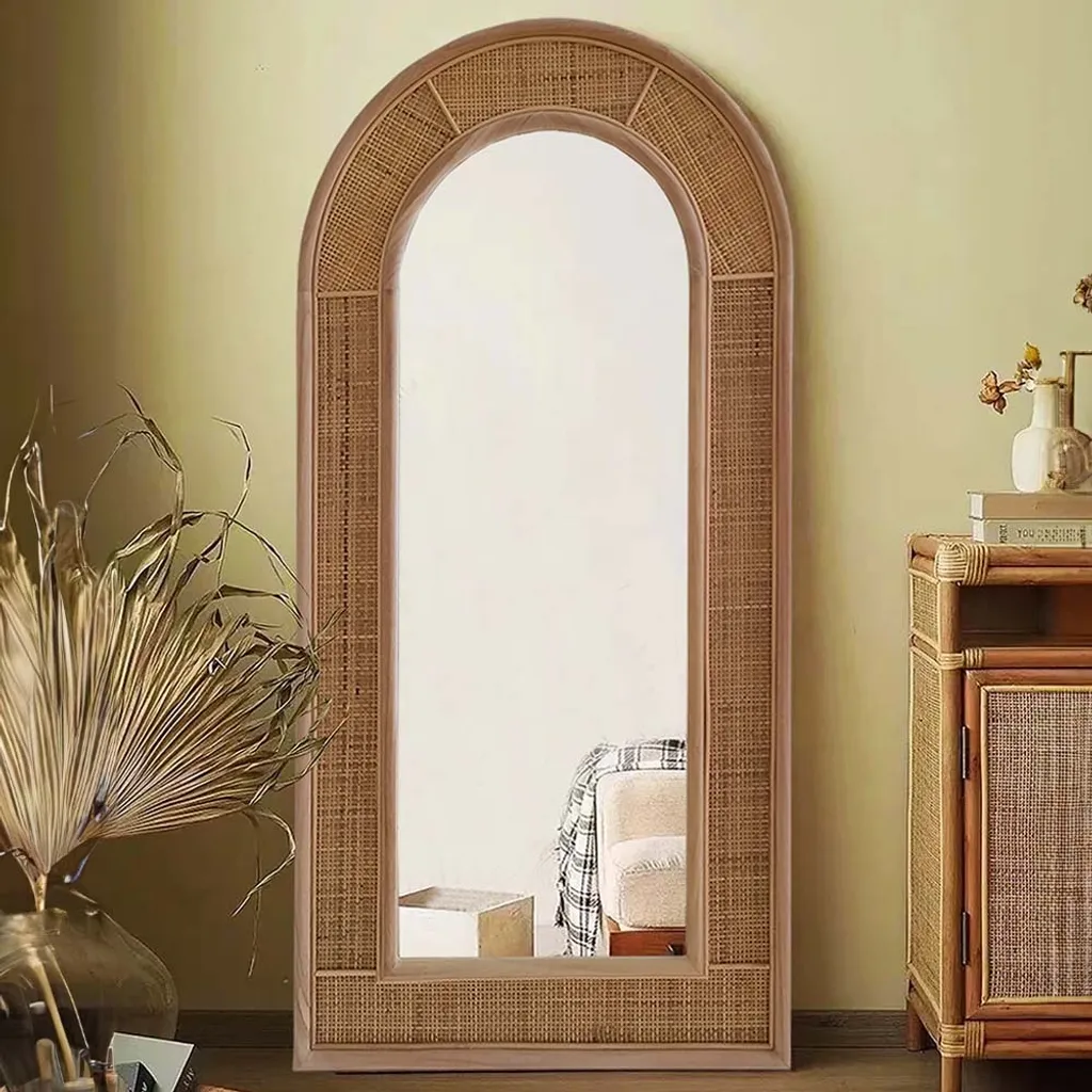 Agrandir une pièce sombre avec le miroir mural en bois 60x120 cm Madan