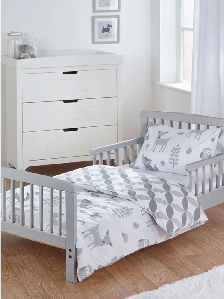 Parure de Lit Bébé AG2529 Woodland Gris et Blanc - Coton Respirant 100%