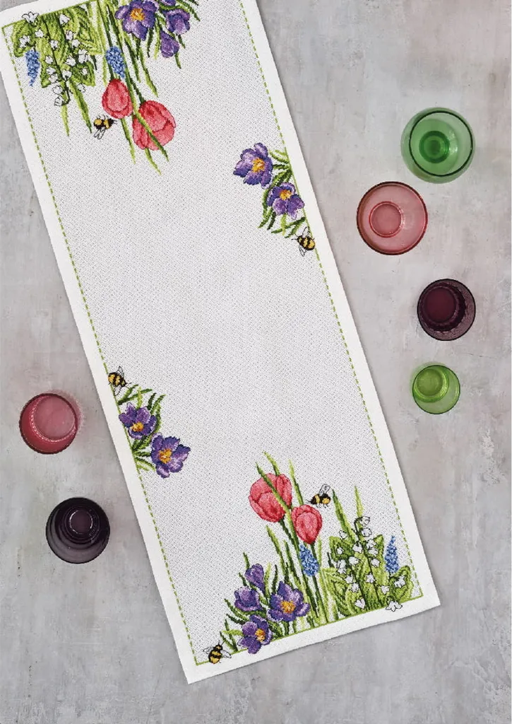 Kit Broderie Point de Croix Permin Printemps Chemin de Table 68-1415