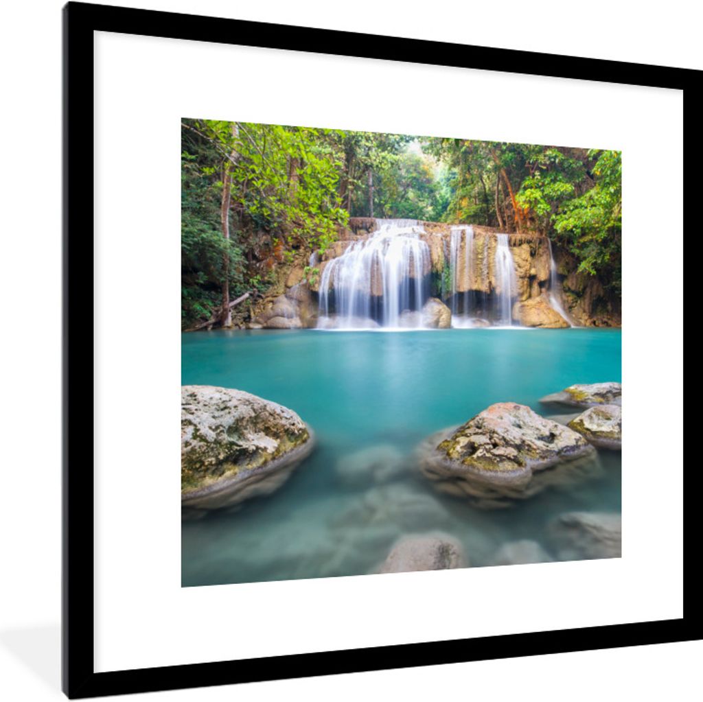 MuchoWow Gerahmtes Poster Moosbewachsene Felsen vor dem Wasserfall im Erawan-Nationalpark 40x40 cm - Poster mit Schwarzem Bilderrahmen Wandposter...