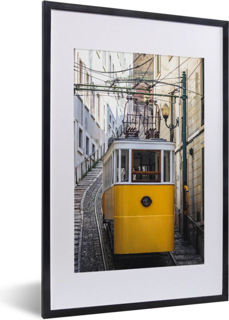 MuchoWow Gerahmtes Poster Eine Straßenbahn bleibt auf der Lavra-Seilbahn in Lissabon stecken 40x60 cm - Poster mit Schwarzem Bilderrahmen Wandpo...