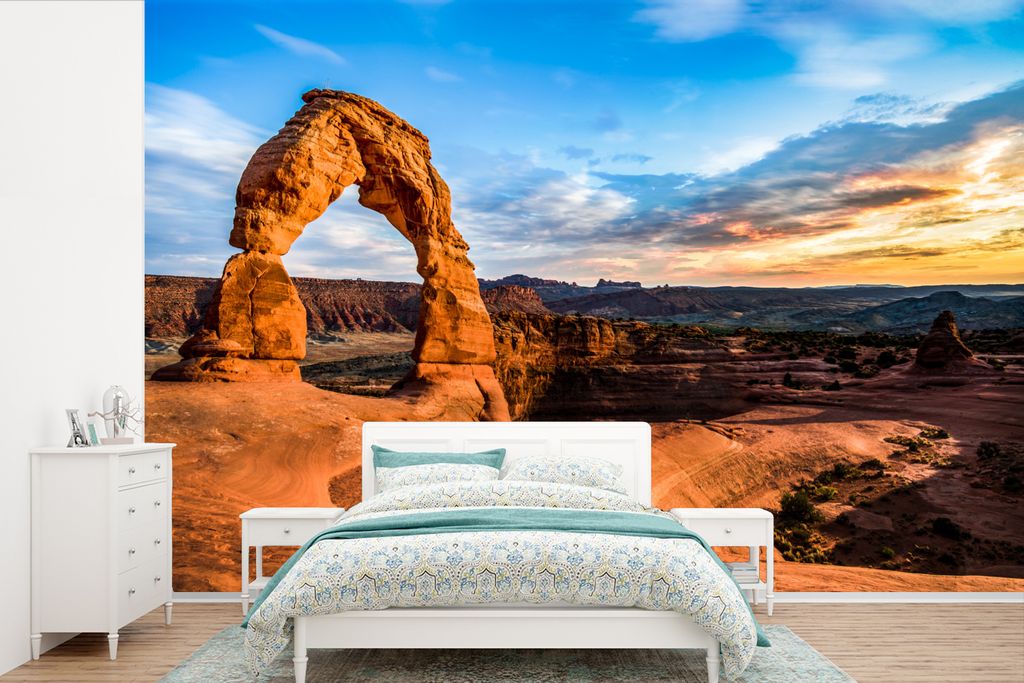 MuchoWow Fototapete für Wohnzimmer oder Schlafzimmer Wandtapete Vinyl Motivtapete Ein farbenfroher Himmel über der Wüste des Arches National P...