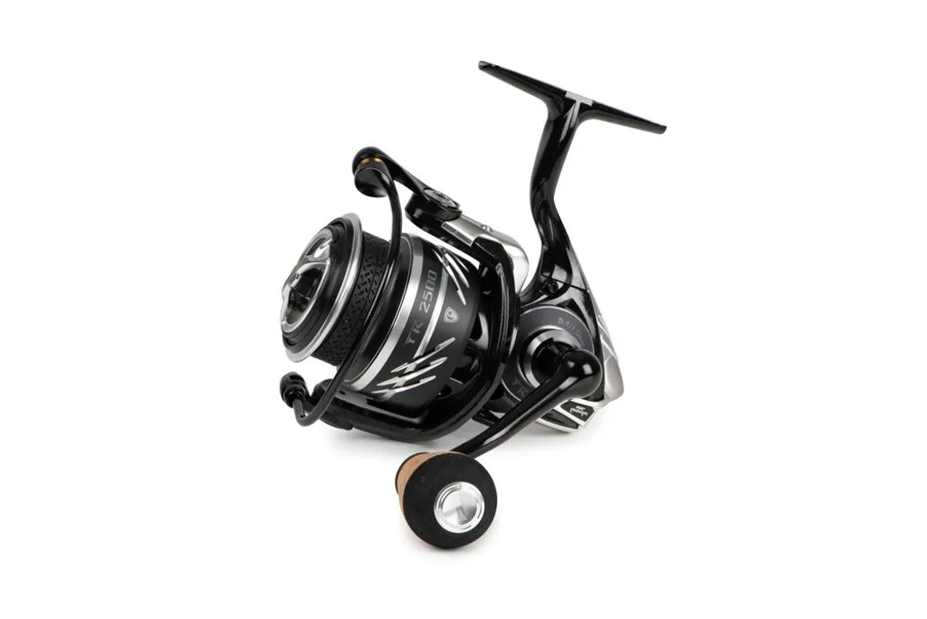 Fox Rage TR 2500 Moulinet avec Frein Carbone et Rotation Ultra Fluide Pro