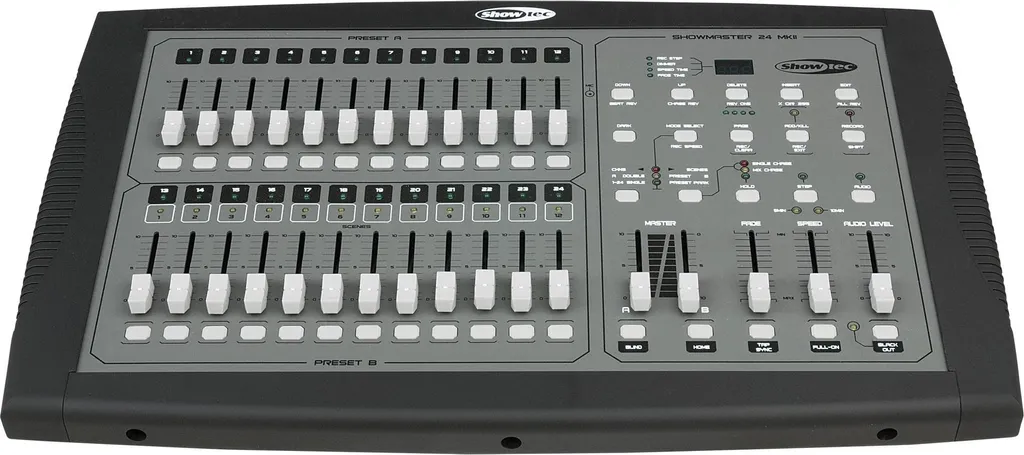 Showtec Showmaster 24 MKII Console d'Éclairage DMX 24 Canaux Fiable - 3
