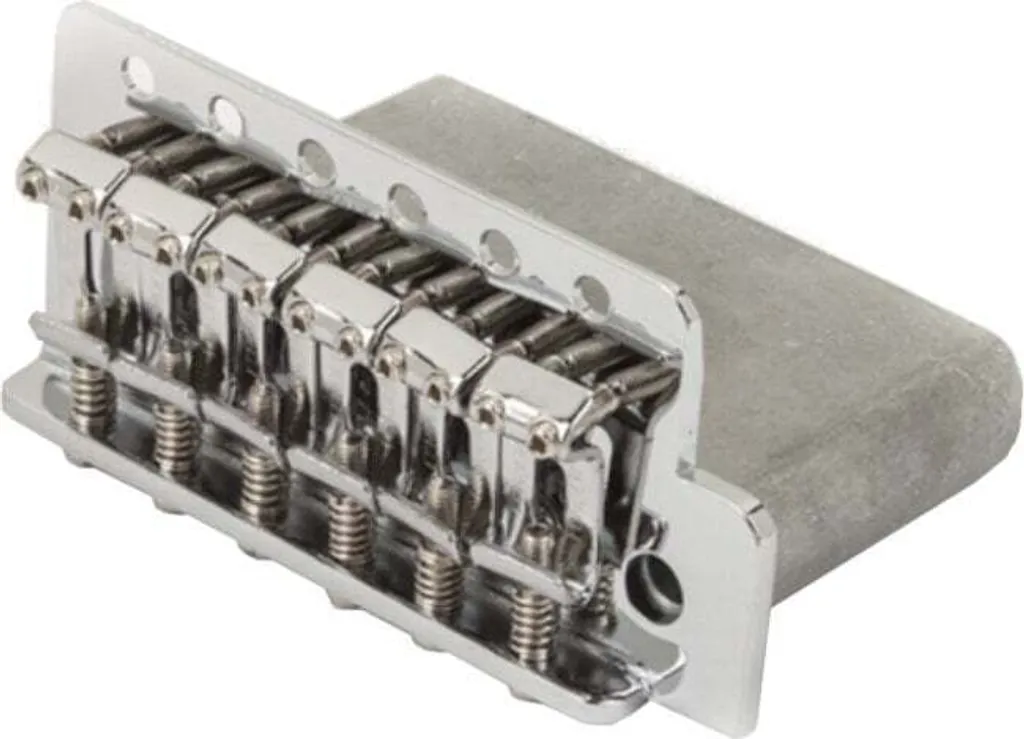 Fender Stratocaster Standard avec Micros Simple Bobinage et Vibrato