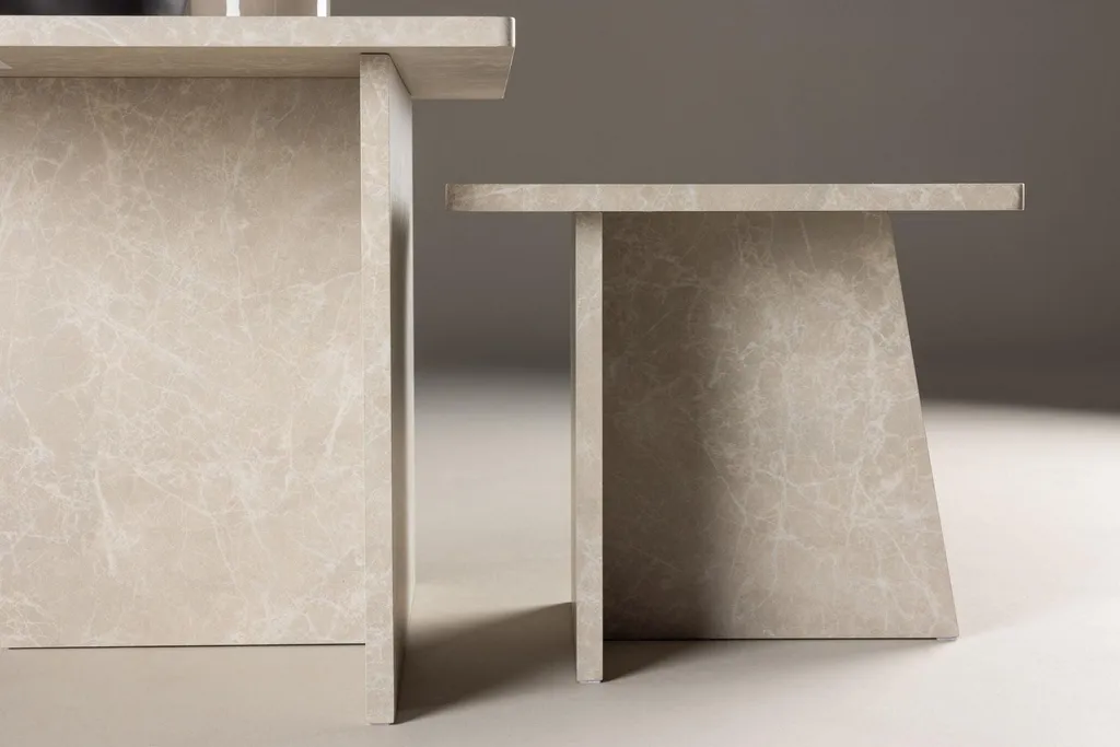 Table basse Sala Beige Venture Home finition mate et structure robuste 80cm