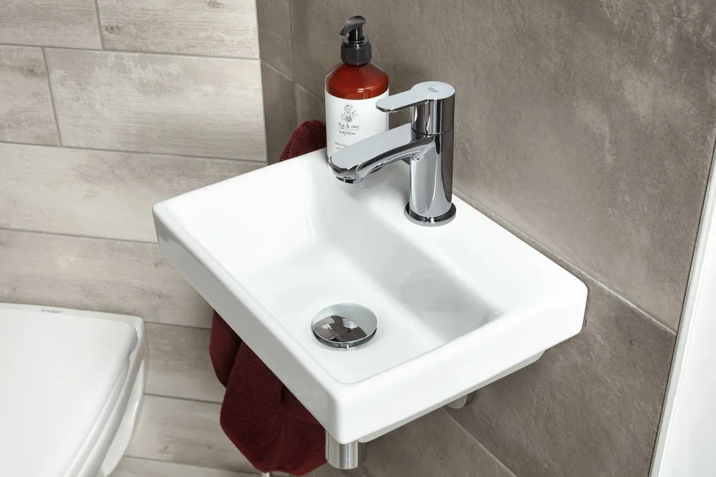 Valvola Supporto Grohe Eurostyle Cosmopolitan: Purezza e Design - 10