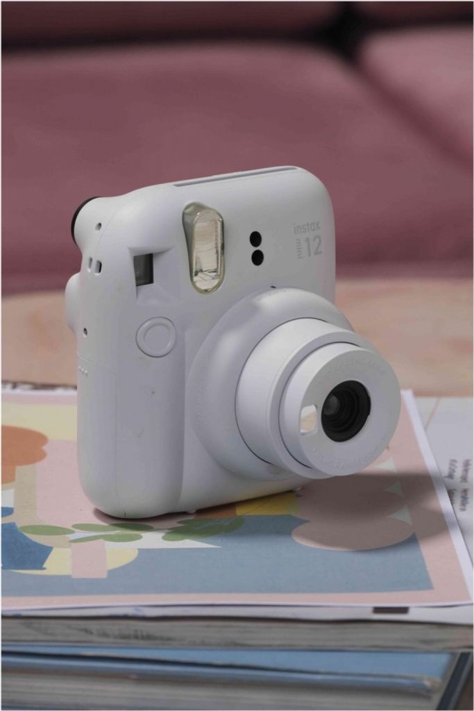 Fujifilm instax mini 12 clay-white Produktbild 8