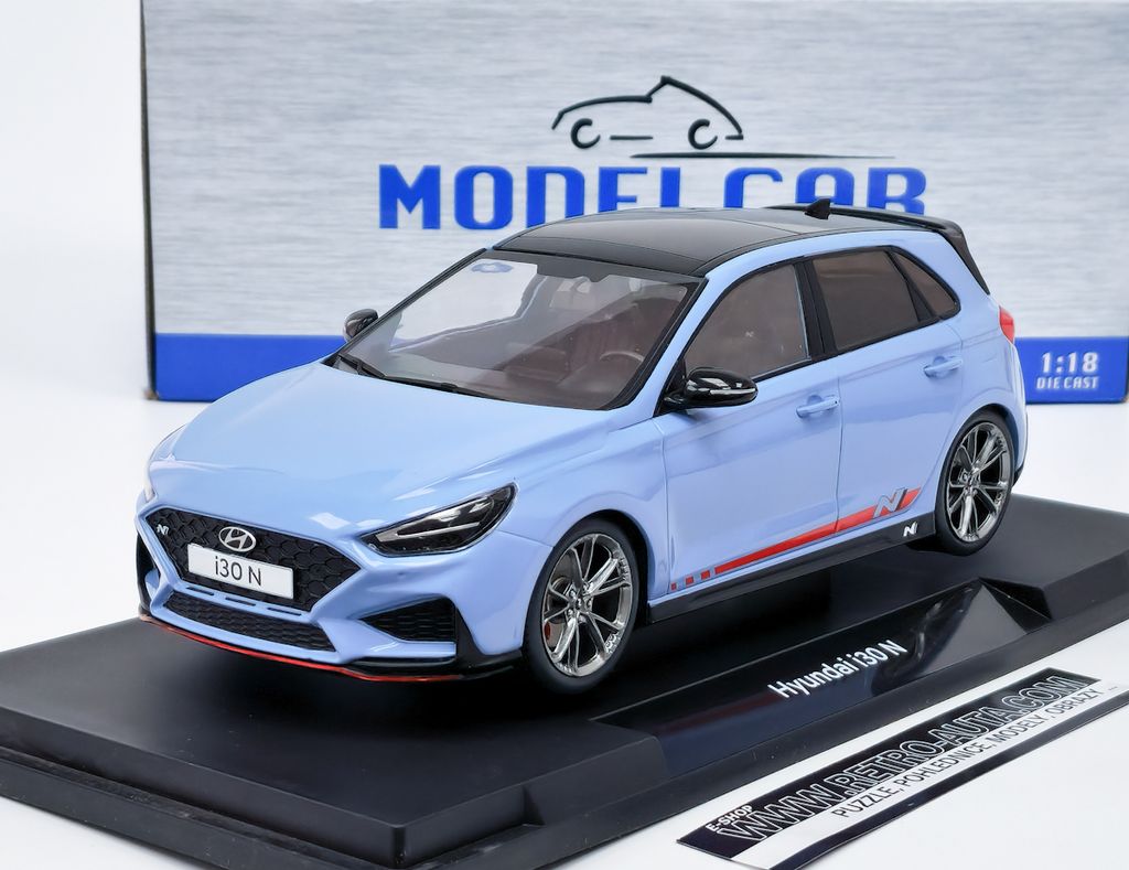 MCG 18503 Hyundai i30 N 2021 hellblau rot 1:18 Produktbild 10