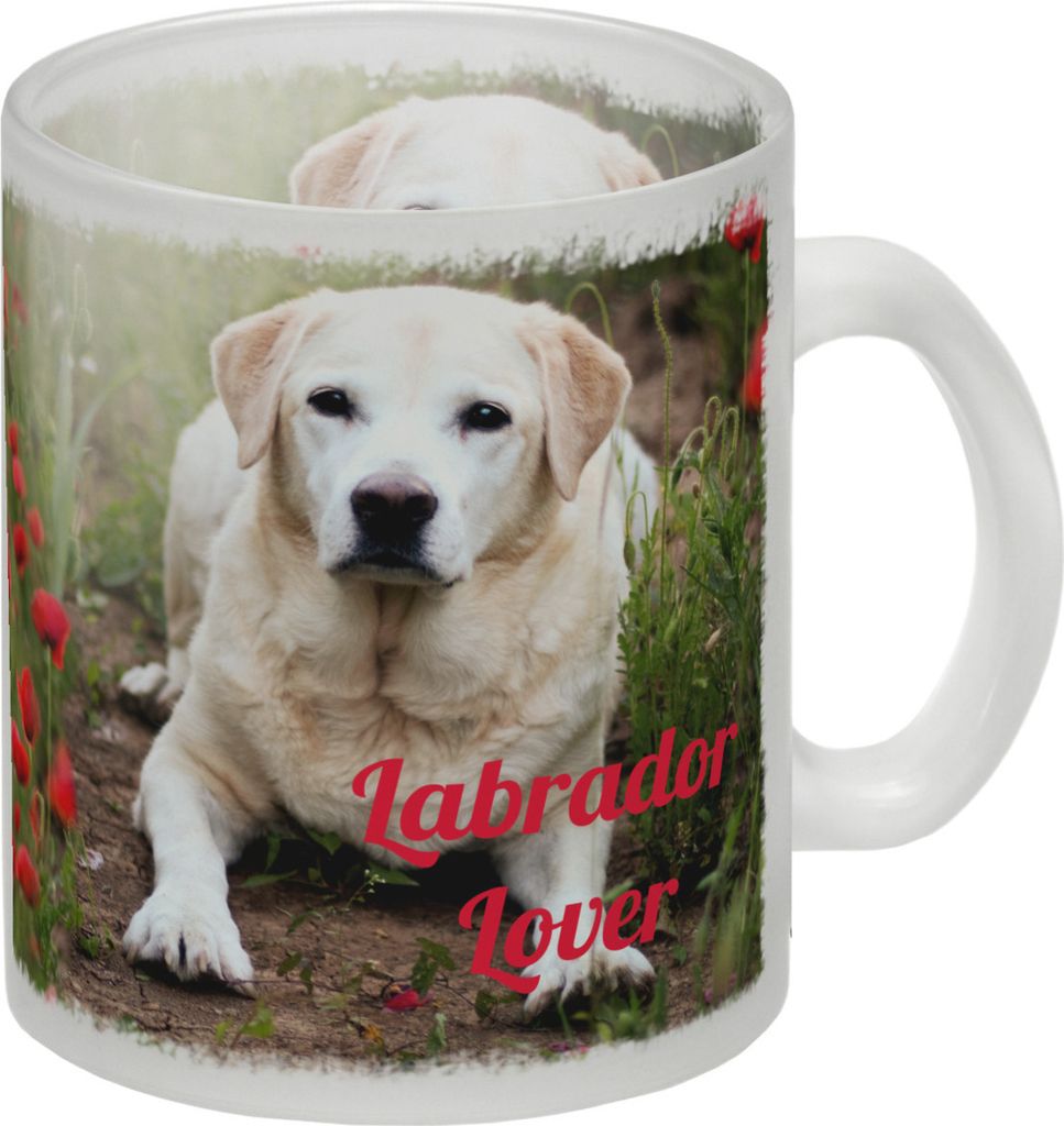 Kaffeetasse mit Fotomotiv Labrador Lover - Labrador im Mohnfeld