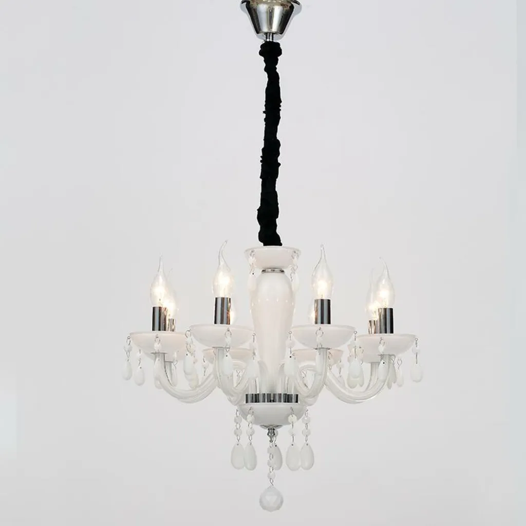 Suspension cristal avec finitions premium et reflets prismatiques