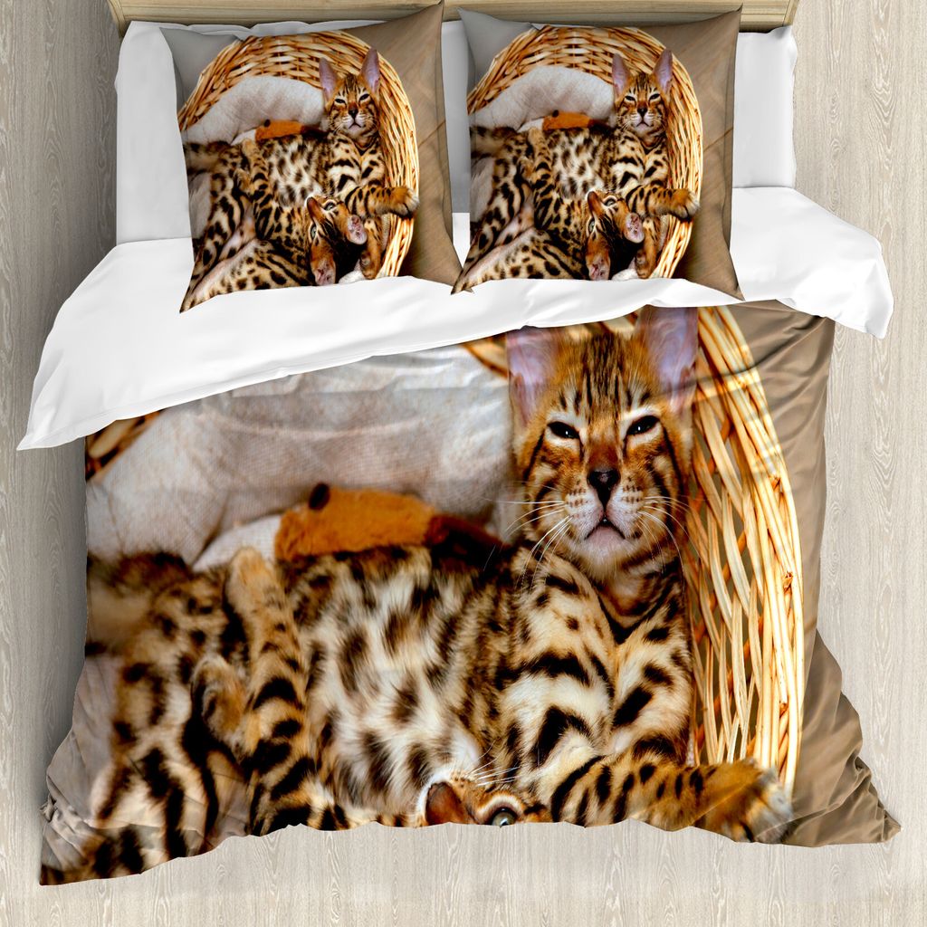 ABAKUHAUS Kätzchen Bettbezug, Bengal-Katzen im Korb, Milbensicher Allergiker geeignet mit Kissenbezügen, 155 cm x 220 cm - 80 x 80 cm, Braun Hell...
