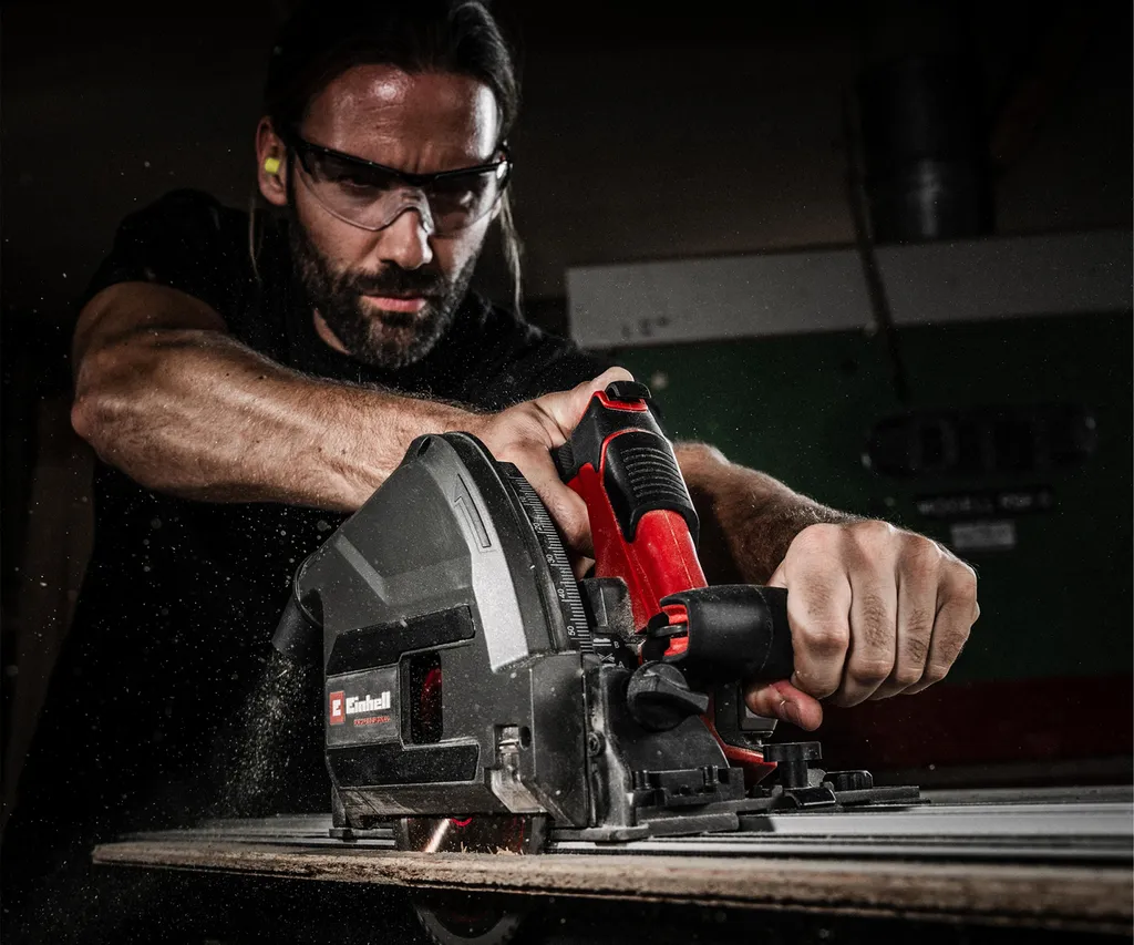 Scie plongeante Brushless avec semelle alu - Coupe 56mm - 18V Einhell - 5