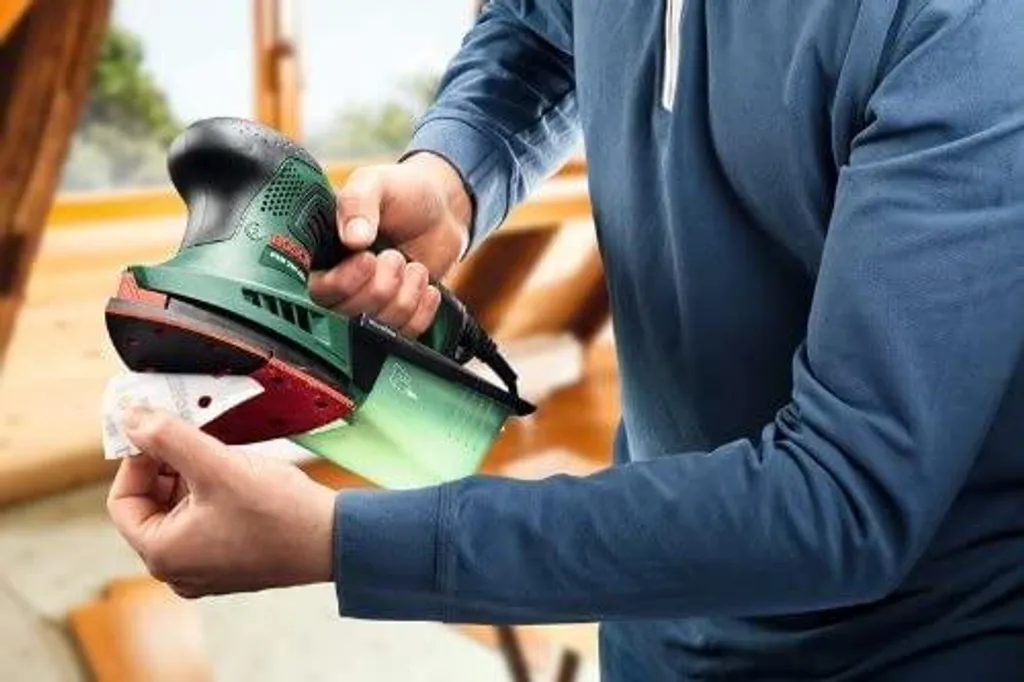 Ponceuse Bosch PSM 160 A pour rénover meubles et angles difficilement - 4