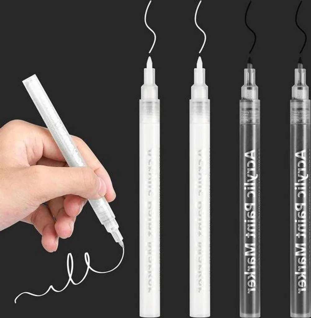 Crayons pour décoration de cartes de vœux et galets en bois créatifs