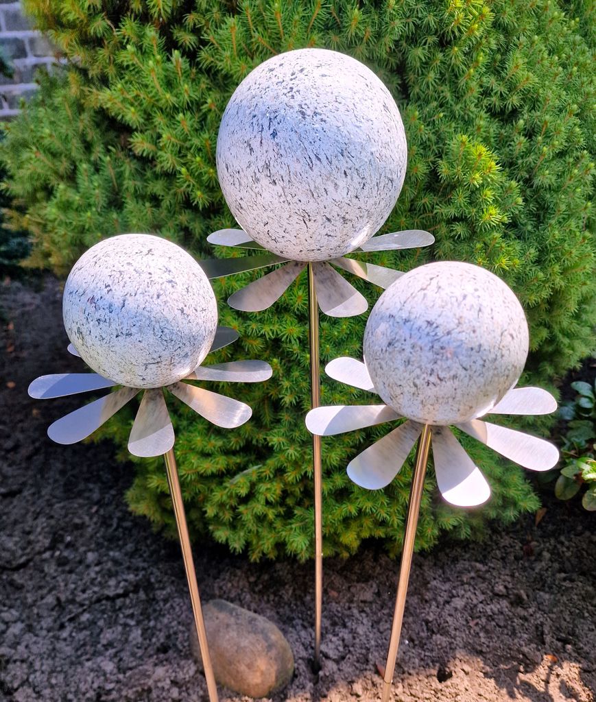 Blütenzauber Rotterdam Rosenkugel 15/10/10 cm Edelstahl weiß gesprenkelt Gartenstecker mit Stab 80 cm