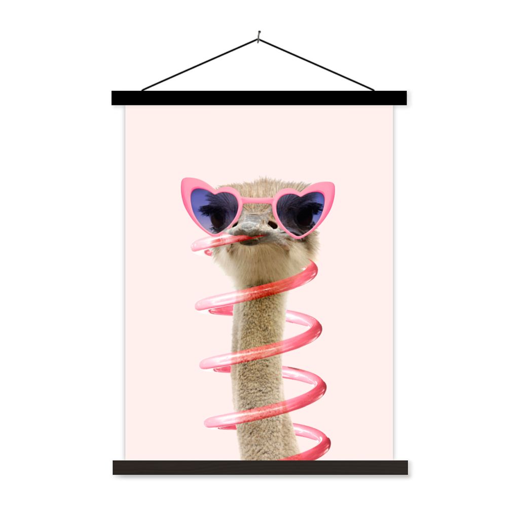 MuchoWow Textilposter Strauß - Sonnenbrille - Rosa - Tiere 120x160 cm mit schwarzem Rahmen - Magnetischer