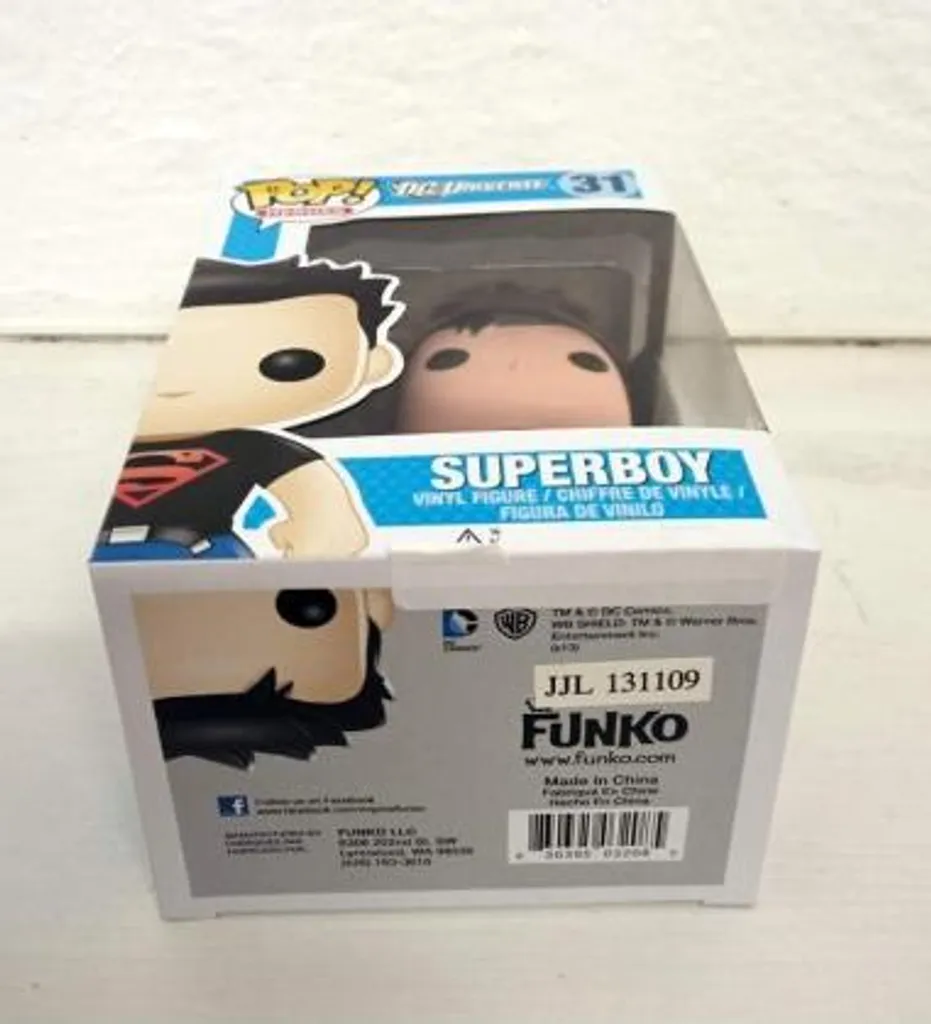 Funko Pop Superboy 31 DC Comics Figurine en Vinyle de Collection Neuve
